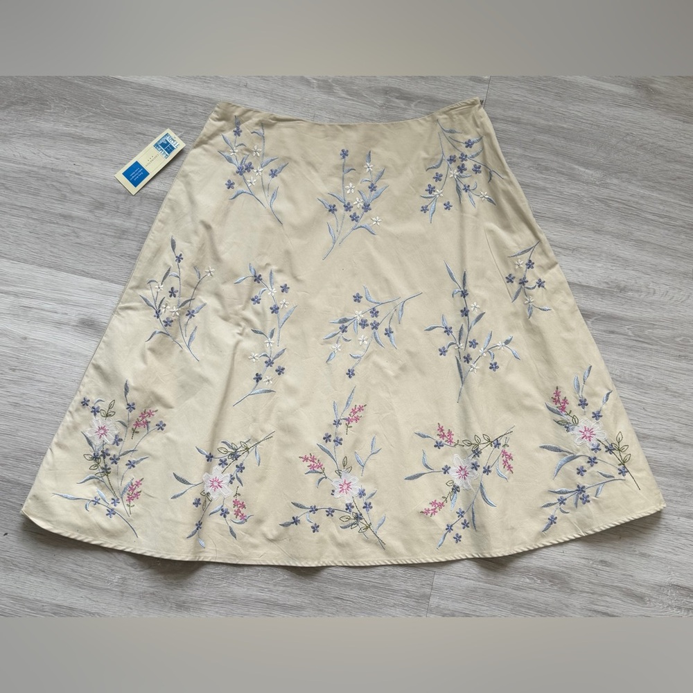 951: Covington Cream Embroidered Skirt with Blue and Pink Floral Detail - 10